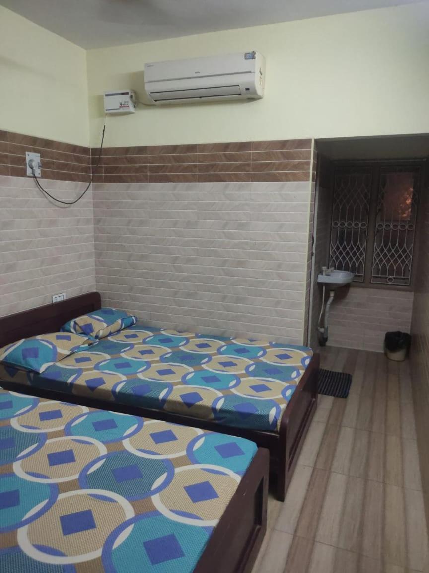 Sri Vari Residency Hostel Vellore Buitenkant foto